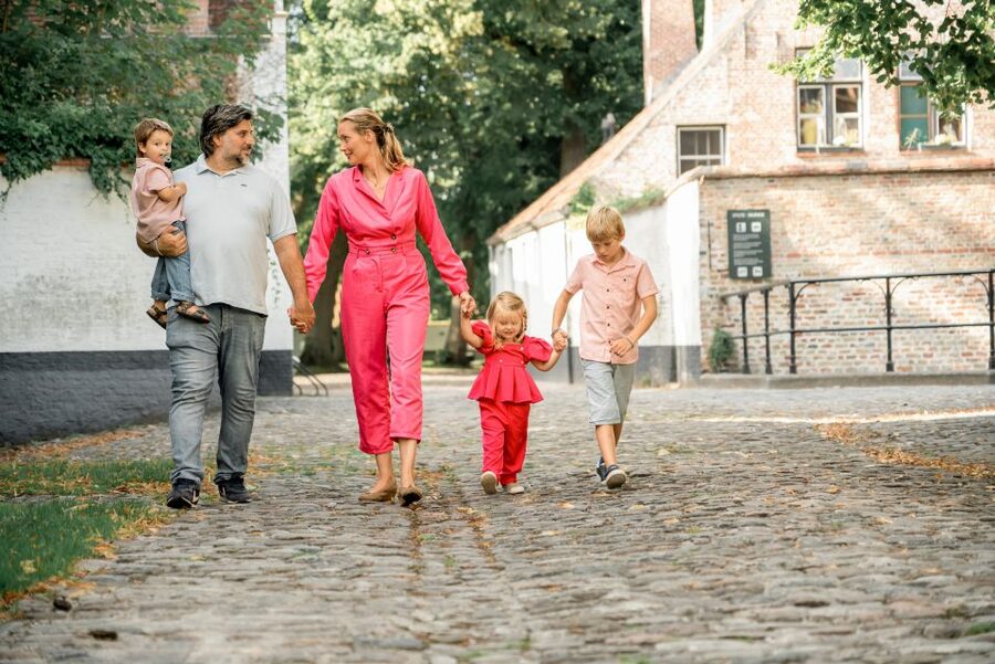 Bruges : Your private 30min. photoshoot in the medieval city - Why a Bruges photoshoot works so well