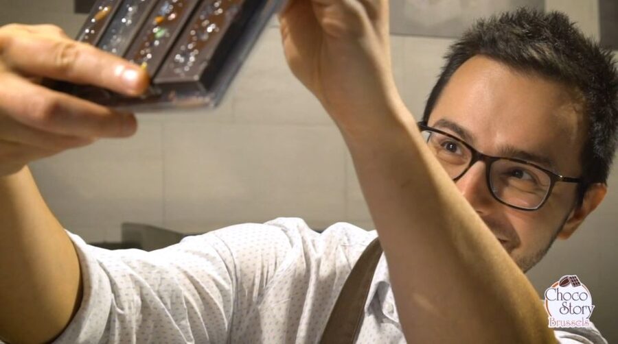 Brussels: 2.5-Hour Chocolate Museum Visit with Workshop - The workshop begins with chocolate in your hands