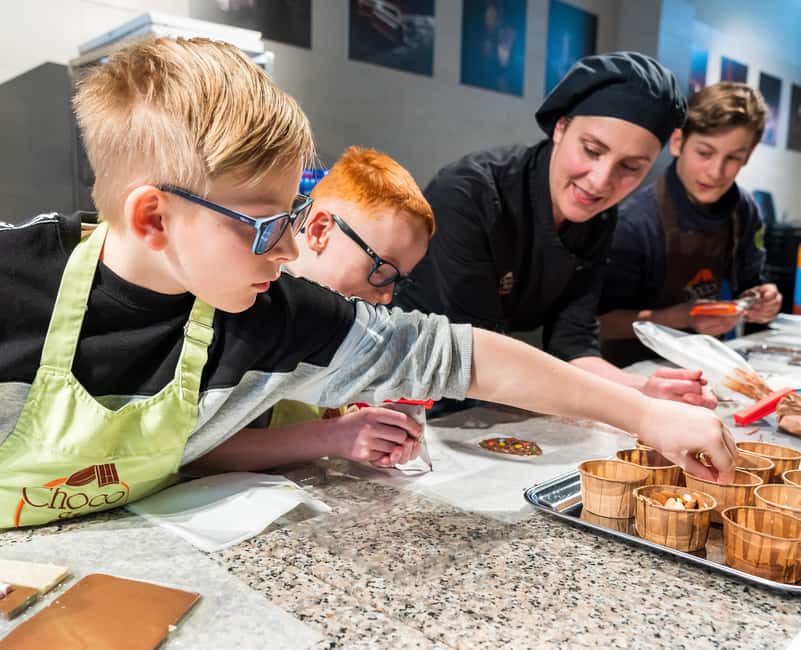 Brussels: 2.5-Hour Chocolate Museum Visit with Workshop - Tastings and the praline demonstration