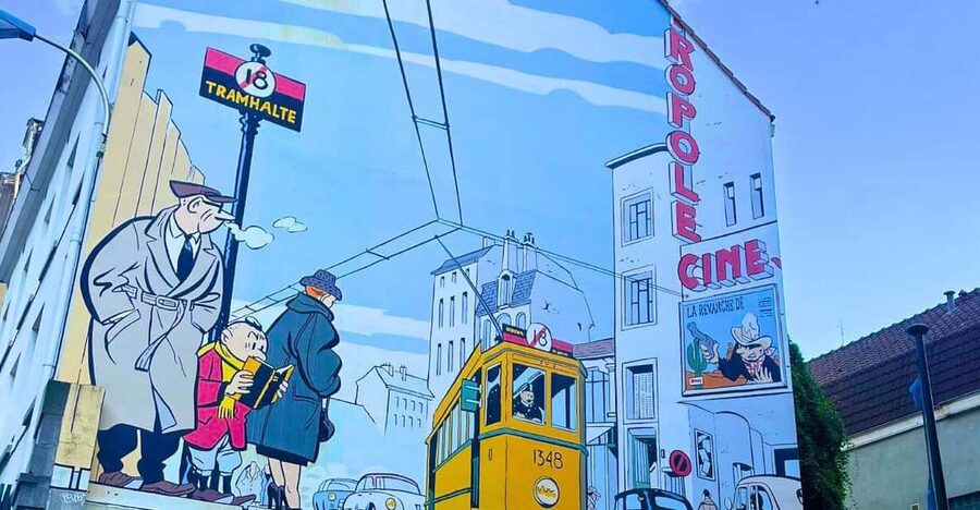 Brussels: 2 hours Private Walking Tour of the Comics Walls - Reading Tintin, Yoko Tsuno, and more