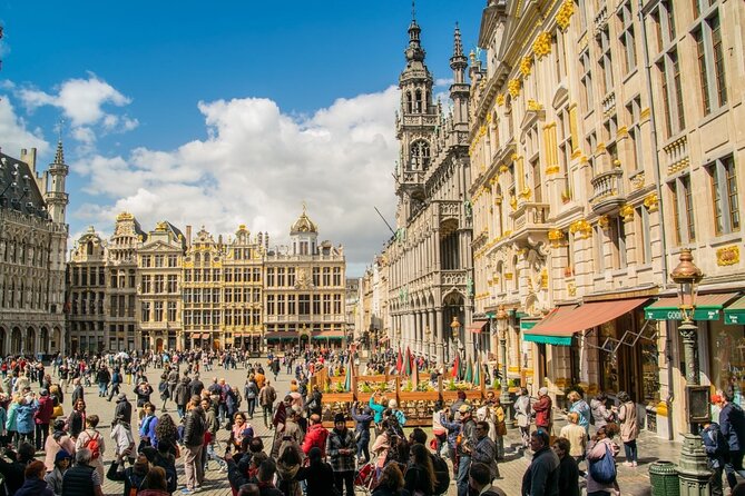 Brussels 2-Hours Walking Tour: Must-See Highlights in the Center - Gothic detail at Sablon church