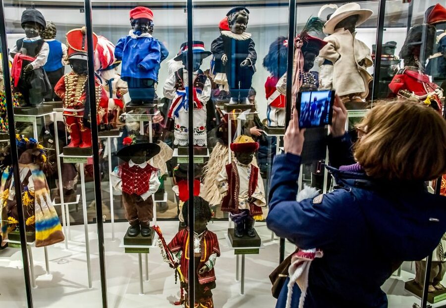 Brussels: 48 Museums, Atomium, and Discounts Card - Discounts make the card more useful after museum hours