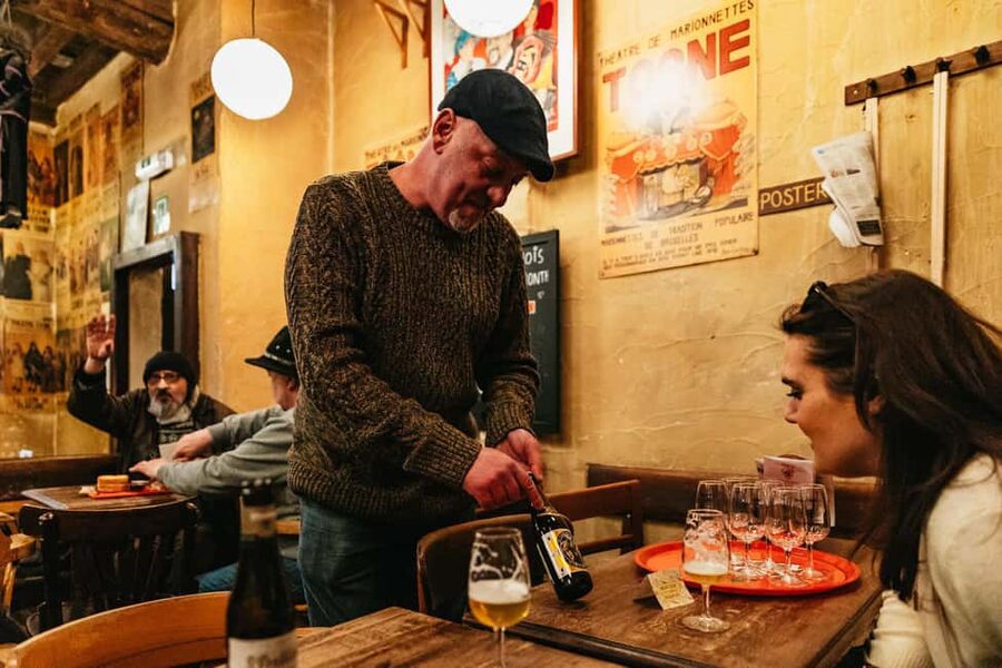 Brussels: Beer Tasting Tour with 7 Beers and Snacks - Starting at Mary Grand Place