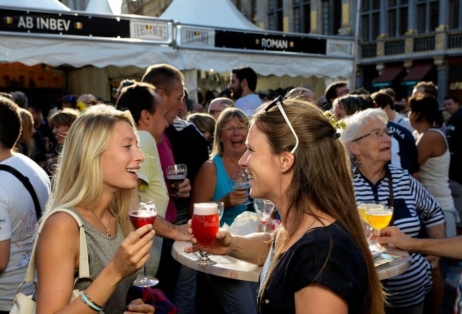 Brussels: Belgian Beer Tasting Tour - Meeting under Brussels City Hall