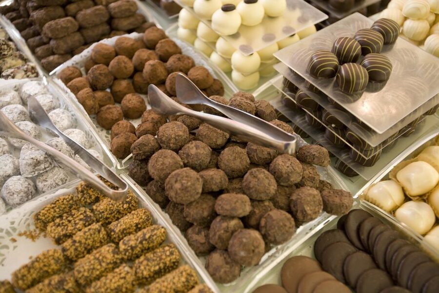Brussels: Belgian Chocolate, Beer, and Fries Tasting Tour - Six pralines from Pierre Marcolini, Mery, and Jitsk