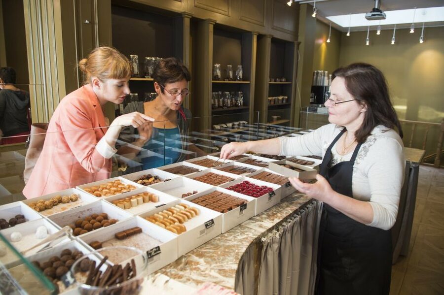 Brussels: Belgian Chocolate Tasting Tour - Who will enjoy this Brussels chocolate walk?
