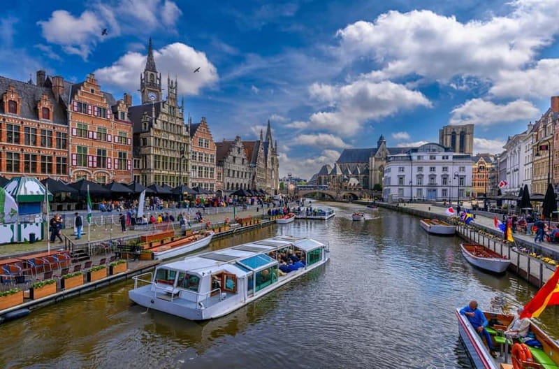 Brussels: Bruges & Ghent Tour with Cruise & Chocolate Visit - Bruges begins with a 45-minute walking tour