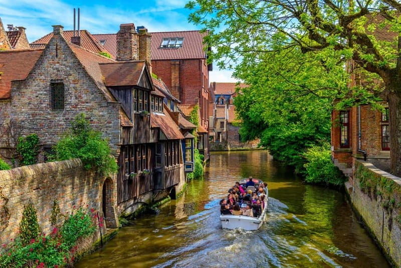 Brussels: Bruges & Ghent Tour with Cruise & Chocolate Visit - Starting near Brussels Central Station