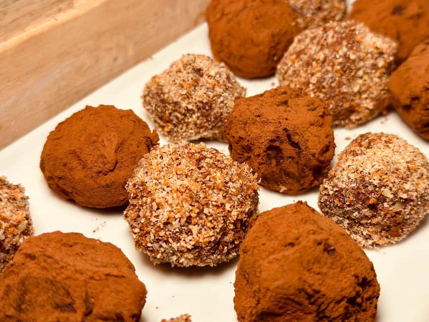 Brussels: Chocolate Truffle & Belgian Hot Chocolate Workshop - Rolling, shaping, and decorating your own chocolate