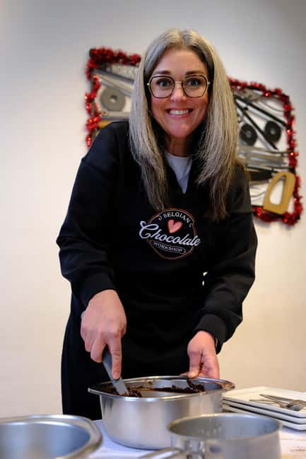 Brussels: Chocolate Truffle & Belgian Hot Chocolate Workshop - The guides make the difference