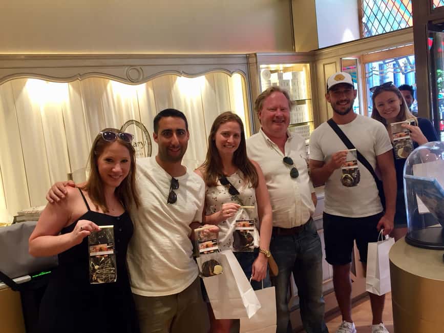 Brussels: Chocolate Workshop and Guided Walking Tour - The 1-hour-15-minute chocolate workshop