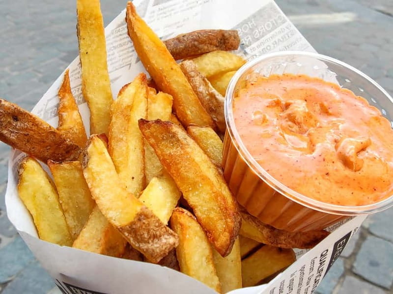 Brussels: City Center Guided Food Tour with Tastings - Why the six-stop format works