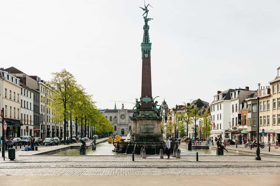 Brussels: City Highlights and Hidden Gems Bike Tour - How difficult is the ride?
