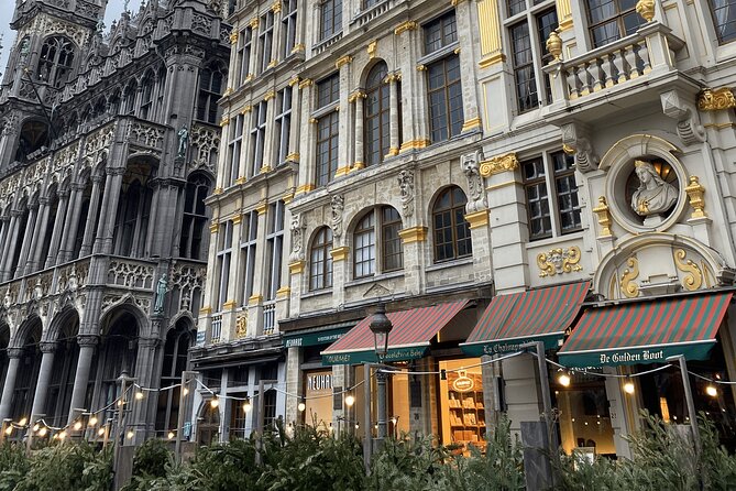 Brussels Food Tour: 10 Tastings of Waffles, Beers, Fries & More - A food-first introduction to central Brussels
