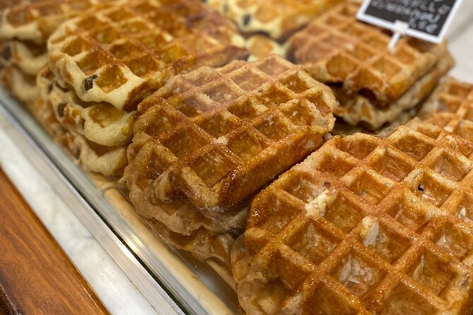 Brussels Food Tour: 10 Tastings of Waffles, Beers, Fries & More - Brasserie Ommegang and a proper savory pause
