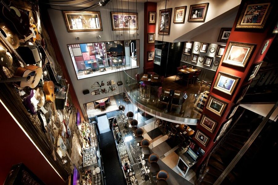 Brussels: Hard Rock Cafe with Set Menu for Lunch or Dinner - What the food and service are like