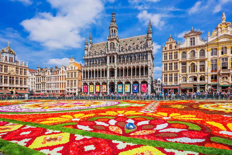 Brussels: Highlights and Hidden Corners Private Guided Walk - Why this walk gives you more than a postcard tour