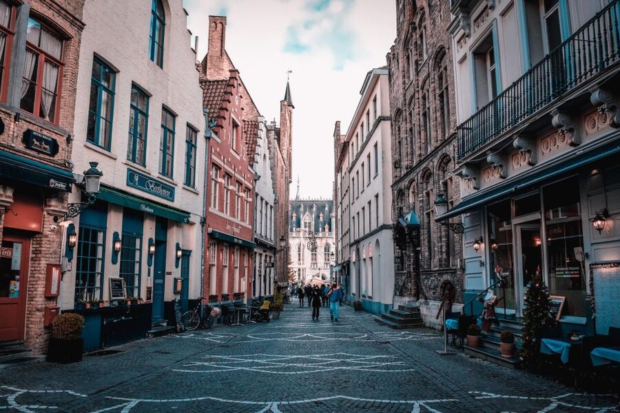Brussels: Highlights & Hidden Gems Private Walking Tour - The Royal Saint-Hubert Galleries and central shopping