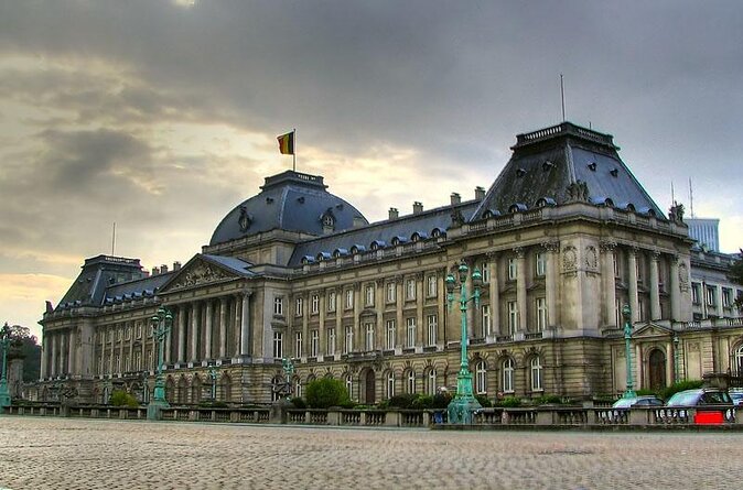 Brussels Highlights Walking and Bus Tour w/ Waffle - What the coach adds to a four-hour visit
