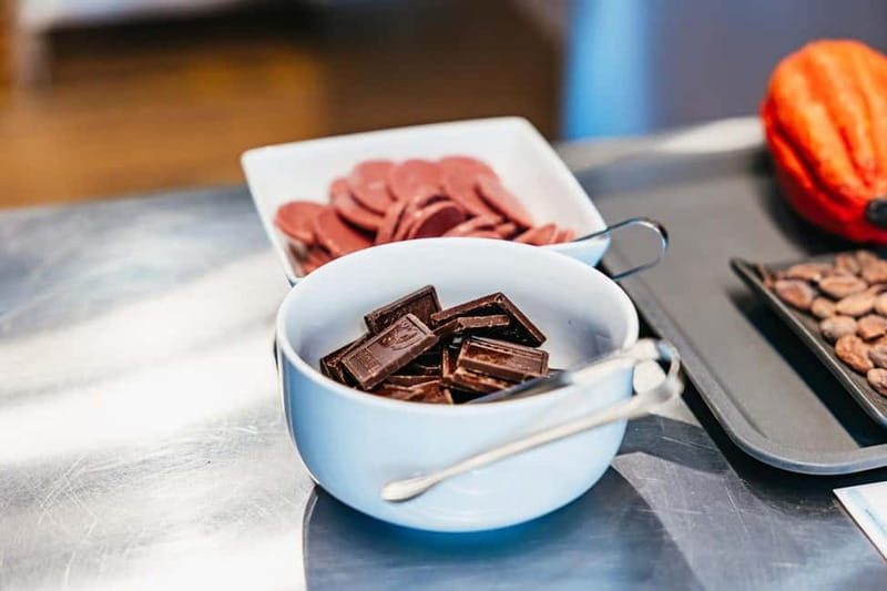 Brussels: Make Your Own Chocolates Workshop with Tastings - Starting at Place de la Justice