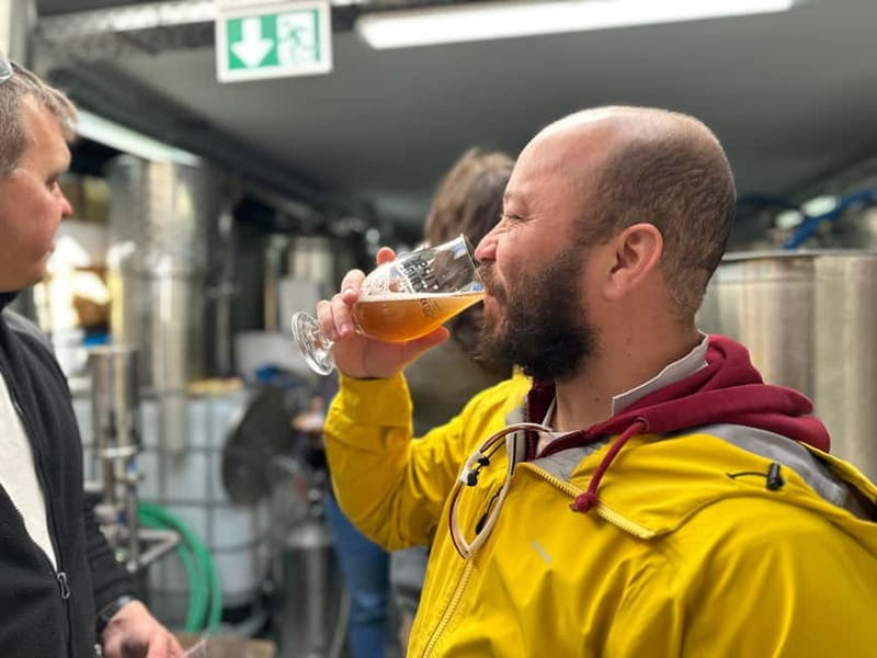Brussels: micro brewery & distillery tour + beer tasting - Starting at the brewery and distillery