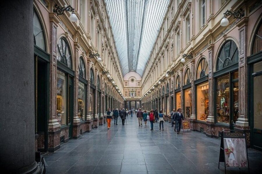 Brussels Must-See Attractions Walking Tour - St. Nicholas Church and the early city center