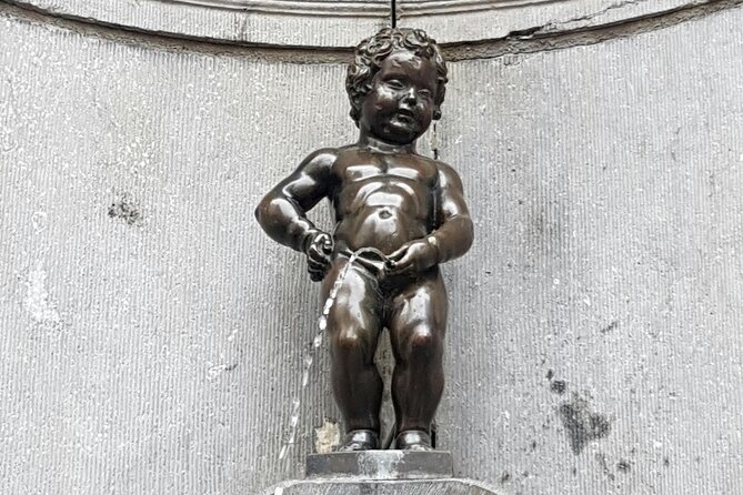 Brussels Old City’s Highlights Walking Tour - La Monnaie gives the route an opera-house pause