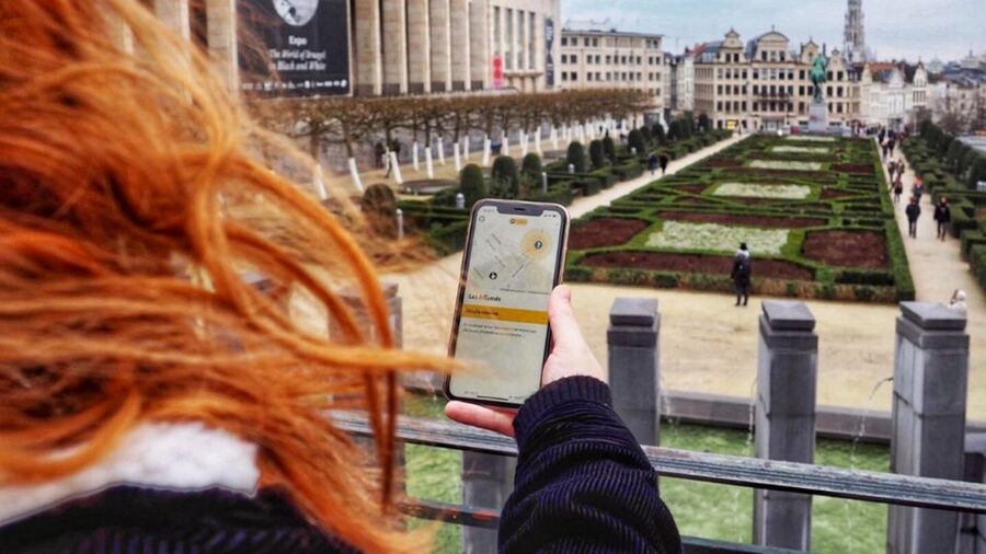 Brussels: Outdoor City Escape Game With Drinks - Walking 3 km through central Brussels