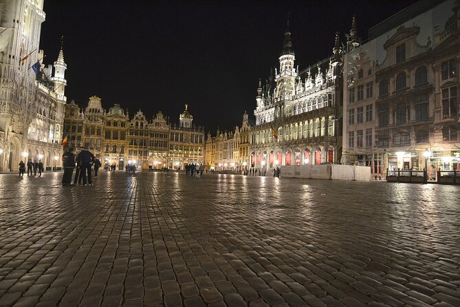 Brussels : Private Walking Tour with A Guide (Private Tour) - Starting at your hotel and learning the neighborhood