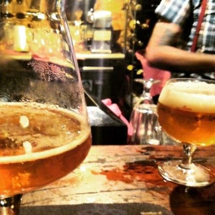 Brussels: Pub Crawl and Nightlife Party Experience - Small group or Saturday crowd?