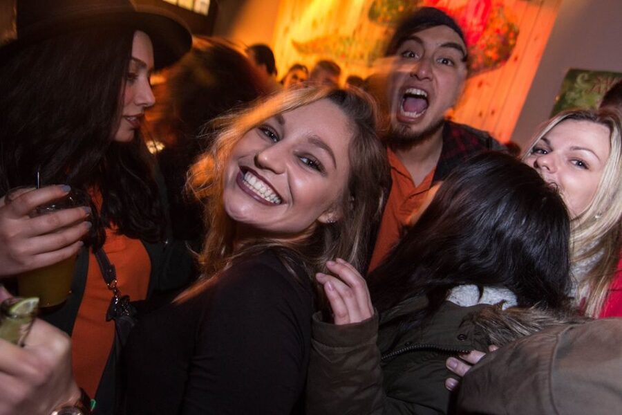 Brussels: Pub Crawl and Nightlife Party Experience - Stop one: a relaxed start with time to meet people