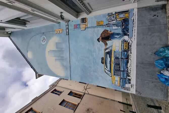Brussels through its comics murals - Is $32.02 a fair price?