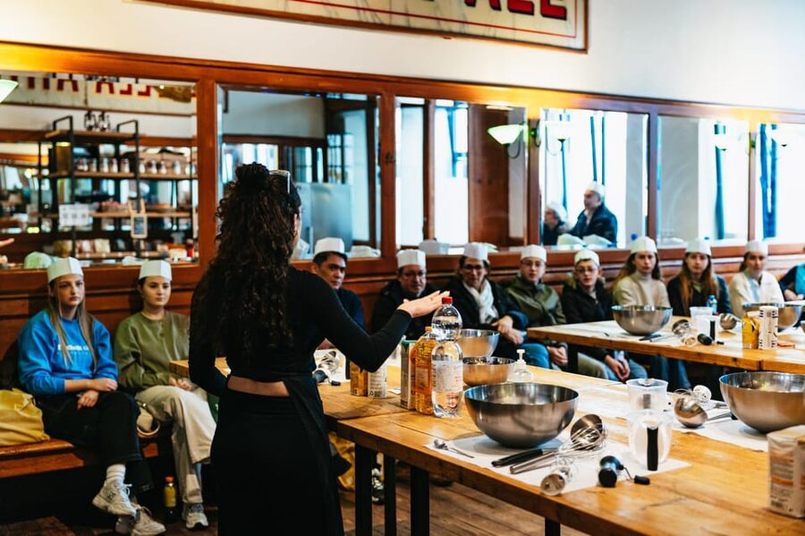 Brussels: Waffle Making Workshop - All You Can Eat - How the activity fits different itineraries