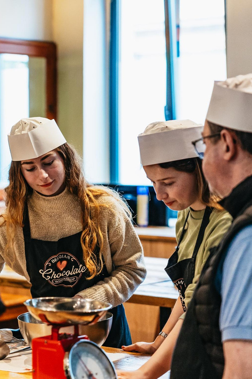 Brussels: Waffle Making Workshop - All You Can Eat - A useful activity near Manneken Pis and Grand-Place