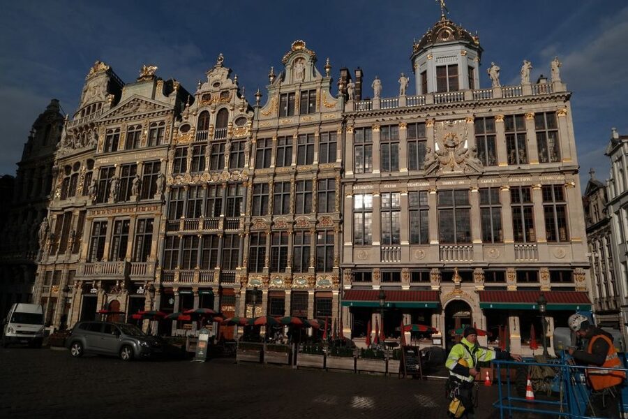 Brussels: Walking Tour from Central Station to Manneken Pis - The Palace of Justice and views over Brussels