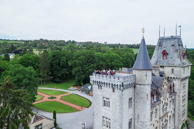 Castle Guided Tour (English) - A fairy-tale castle with an unexpected second life