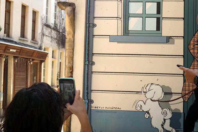 Comic Book Tour in Brussels - The Royal Galleries and Tintin on stage