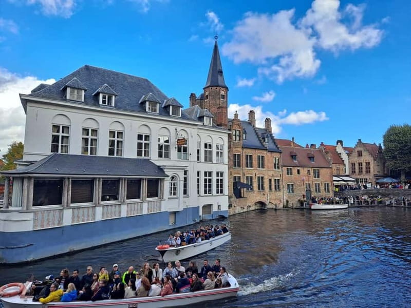 Day trip to Bruges from Paris with canal cruise - The four-hour ride to West Flanders