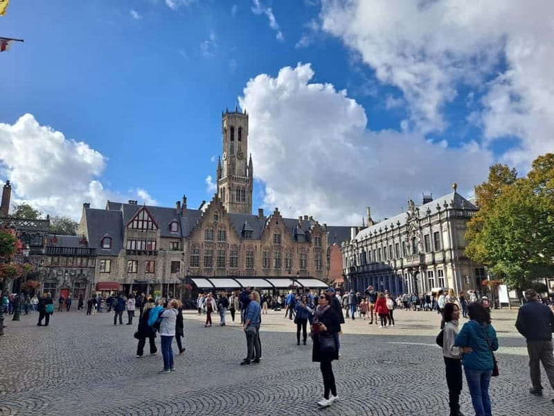Day trip to Bruges from Paris with canal cruise - The small minivan makes a difference