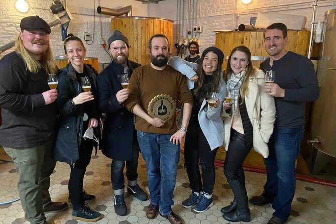Discover our Brussels craft breweries with a local, passionate, young guide - The BeerSecret quiz during the transfer