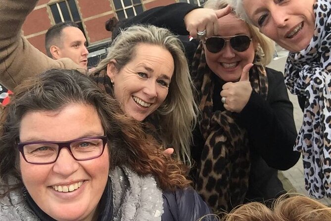 e-Scavenger hunt Ghent: Explore the city at your own pace - Ghent Town Hall and the Devil’s Stone