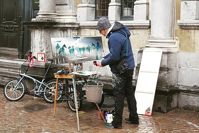 Exclusive PRIVATE Walking Tour of Bruges - The Church of Our Lady and the art of a short stop