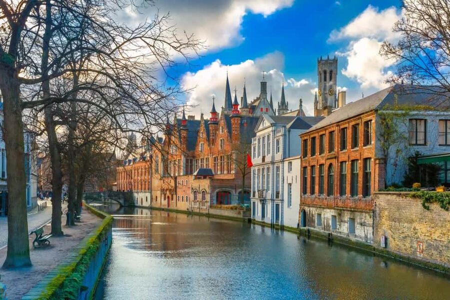 From Amsterdam: Bruges Full-Day Tour - Walking conditions and pace