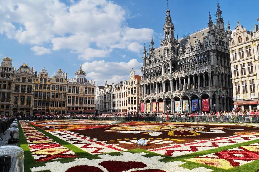 From Amsterdam: To Brussels - Travel as a VIP - St. Michael and St. Gudula Cathedral