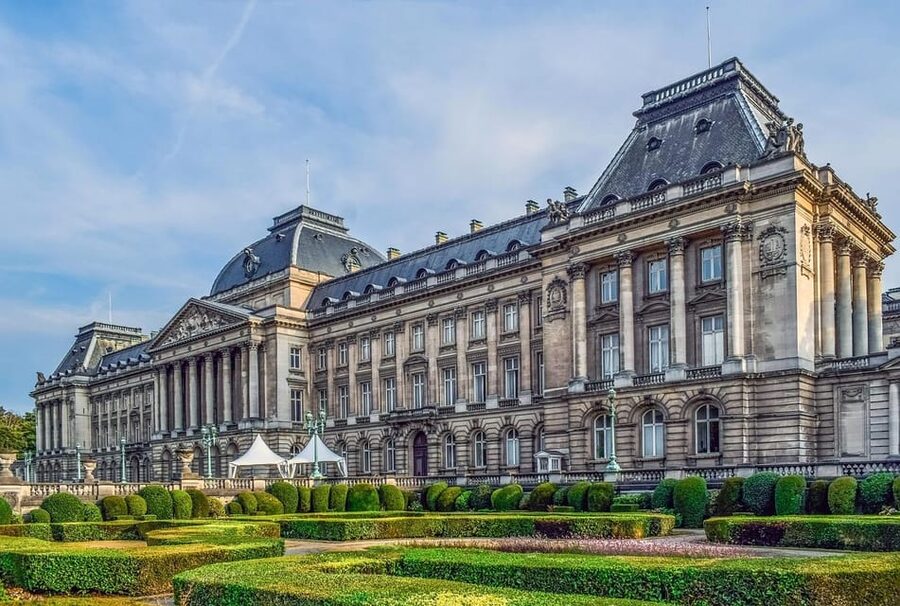 From Amsterdam: To Brussels - Travel as a VIP - Belgian chocolate and a taste of the city
