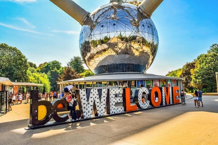 From Amsterdam: To Brussels - Travel as a VIP - How much sightseeing fits into four hours?