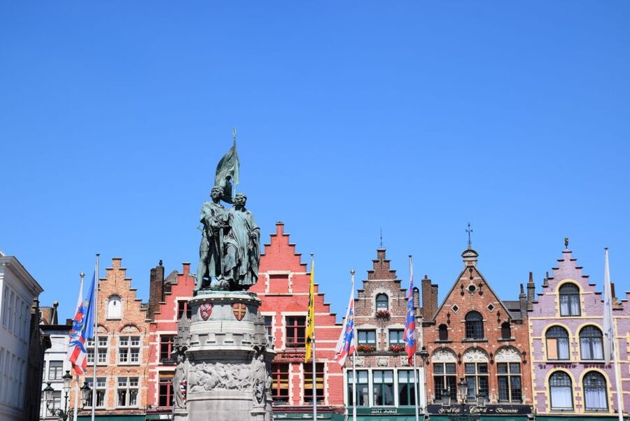 From Brussels: Bruges Private Tour - Starting with the old city wall park