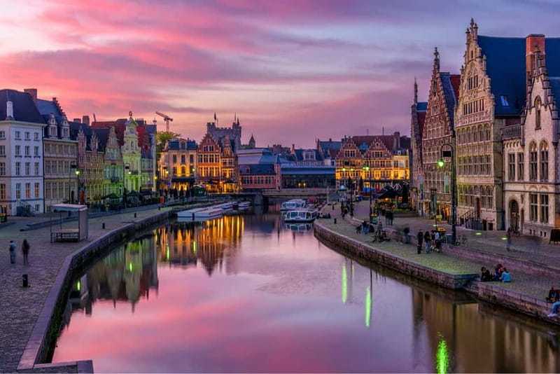 From Brussels: Day Trip to Ghent with Atomium - What the sights tell you about Ghent