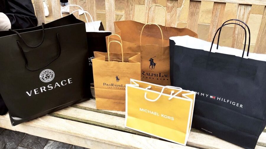 From Brussels: Maasmechelen Outlet Shopping Trip - Food, bags, and other practical details