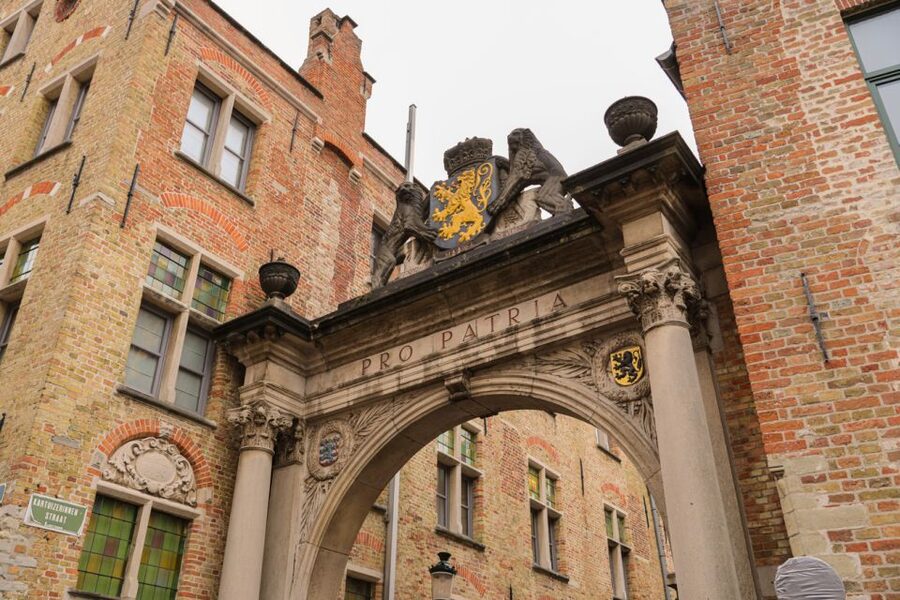 From Paris: Bruges Guided Tour with Hotel Pickup - The morning coach ride from Paris